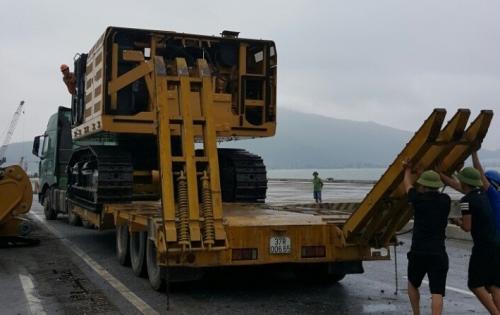 Cuchi Shipping with Transportation of Excavators